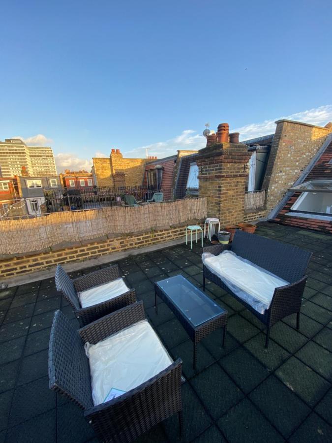 Lovely 3 Bedroom Maisonette With Private Roof Terrace In Hammersmith Londyn Zewnętrze zdjęcie