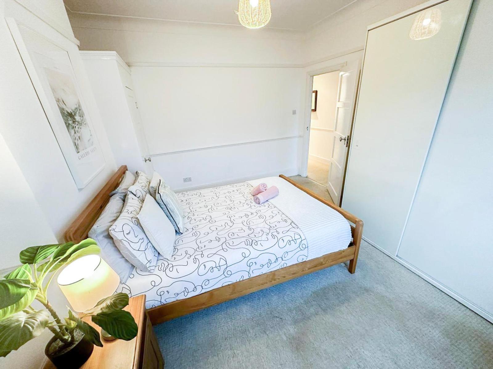 Lovely 3 Bedroom Maisonette With Private Roof Terrace In Hammersmith Londyn Zewnętrze zdjęcie