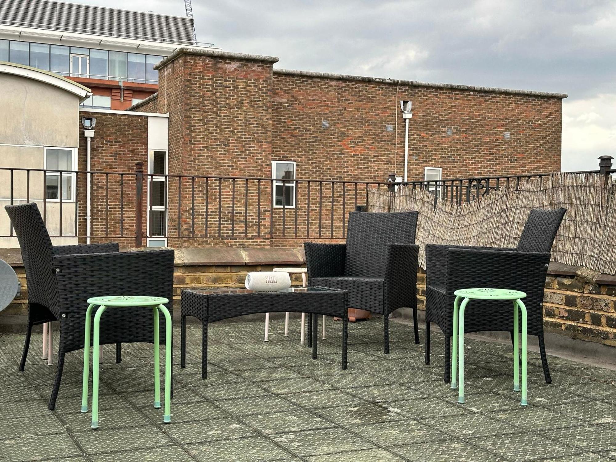 Lovely 3 Bedroom Maisonette With Private Roof Terrace In Hammersmith Londyn Zewnętrze zdjęcie