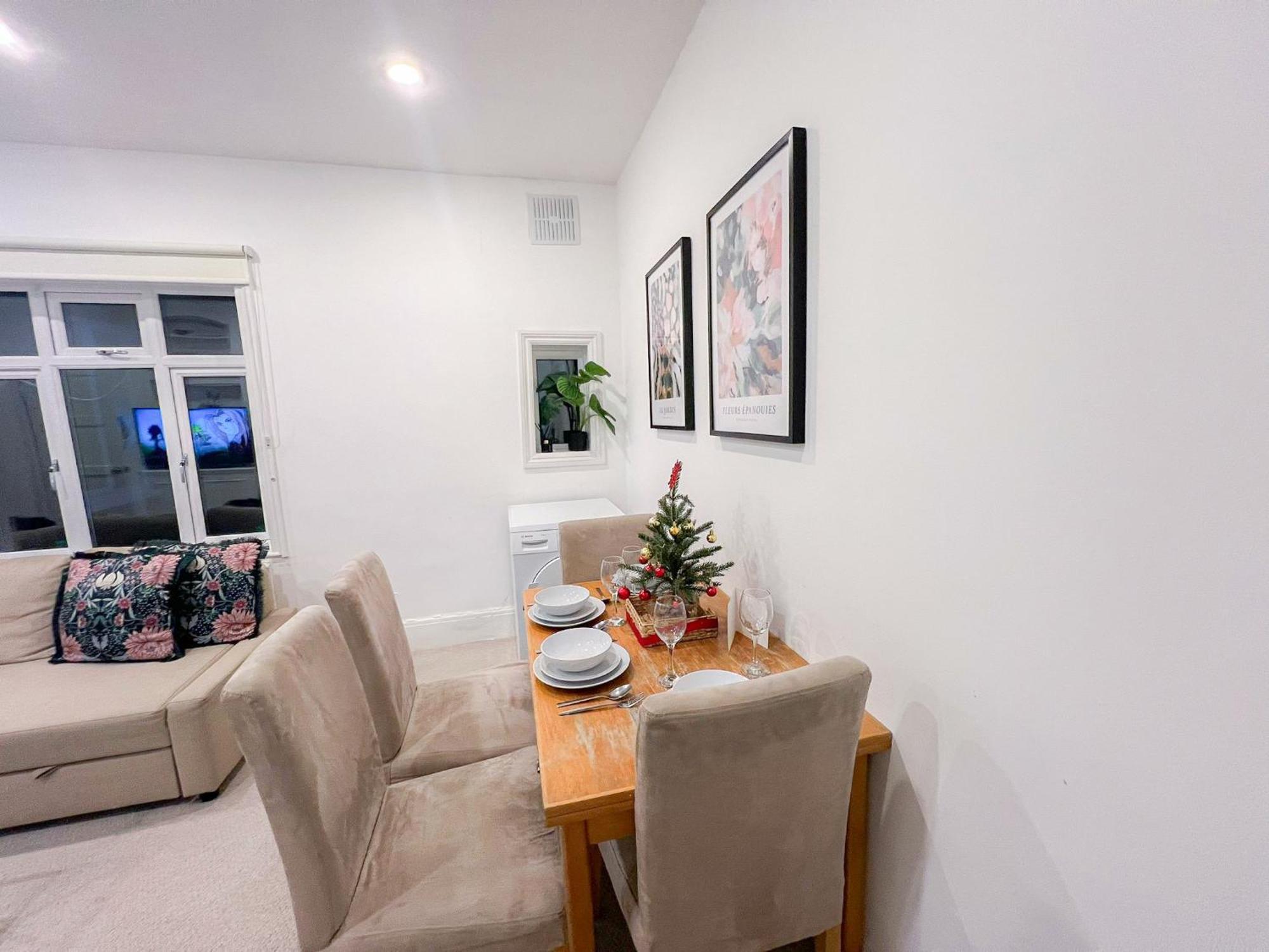 Lovely 3 Bedroom Maisonette With Private Roof Terrace In Hammersmith Londyn Zewnętrze zdjęcie